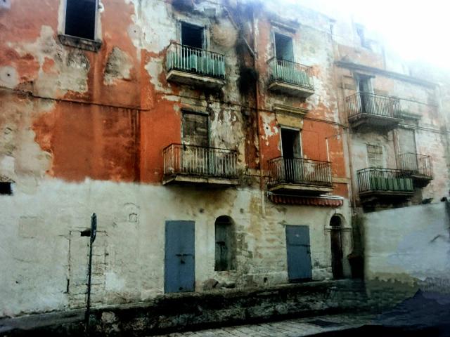 Le case di via di Mezzo, nella Città Vecchia di Taranto