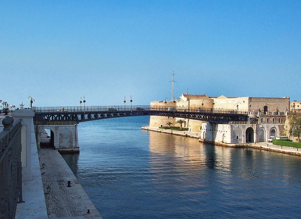 Ponte Girevole San Francesco di Paola